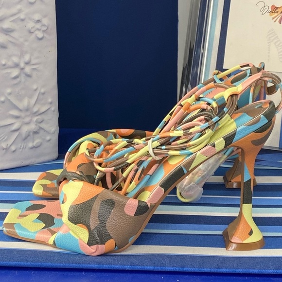 Cape Robbin multicolor camo square toe knotted strappy  high heel sandals sz 10 - Picture 6 of 12